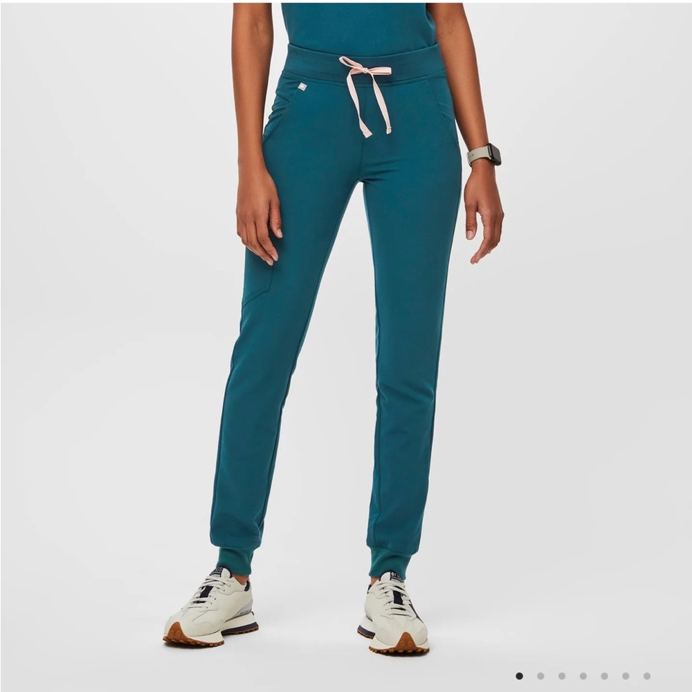 Figs Zamora Scrub Pant in Caribbean Blue